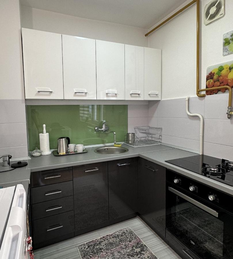 B Home Apartment For Rent 塞拉耶佛 外观 照片