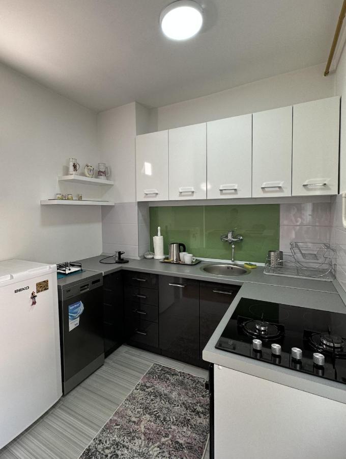 B Home Apartment For Rent 塞拉耶佛 外观 照片